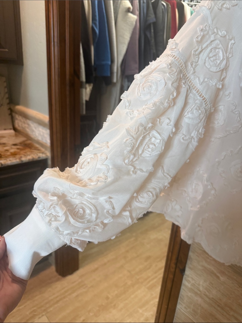 Gracia Soft cream Floral Appliqué Ruffled Collar Blouse - Picture 5 of 6